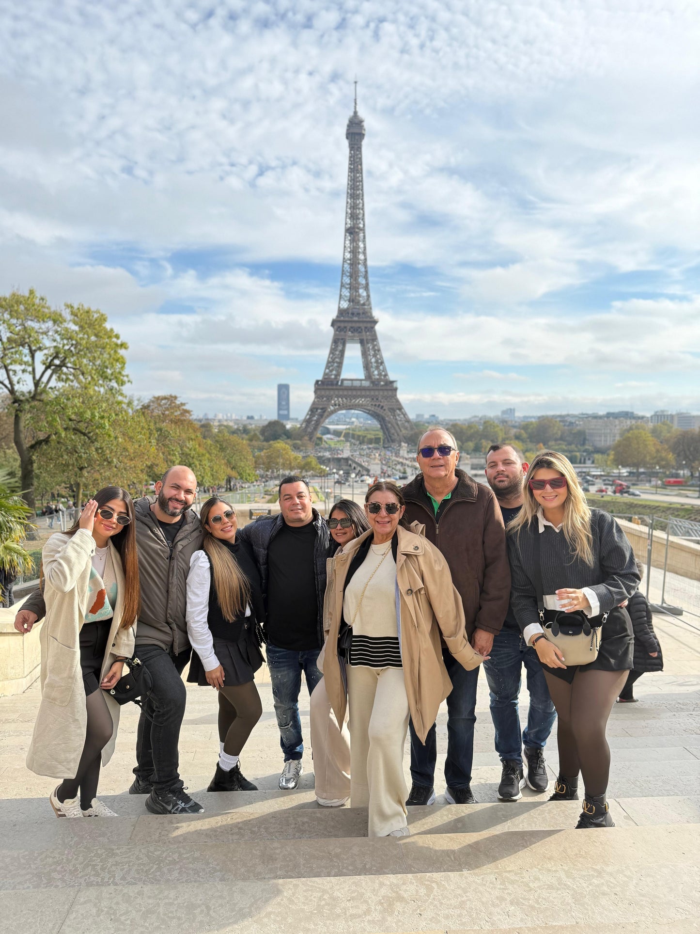 Descubre París en un Día: El Tour Más Completo en Vehículo Privado